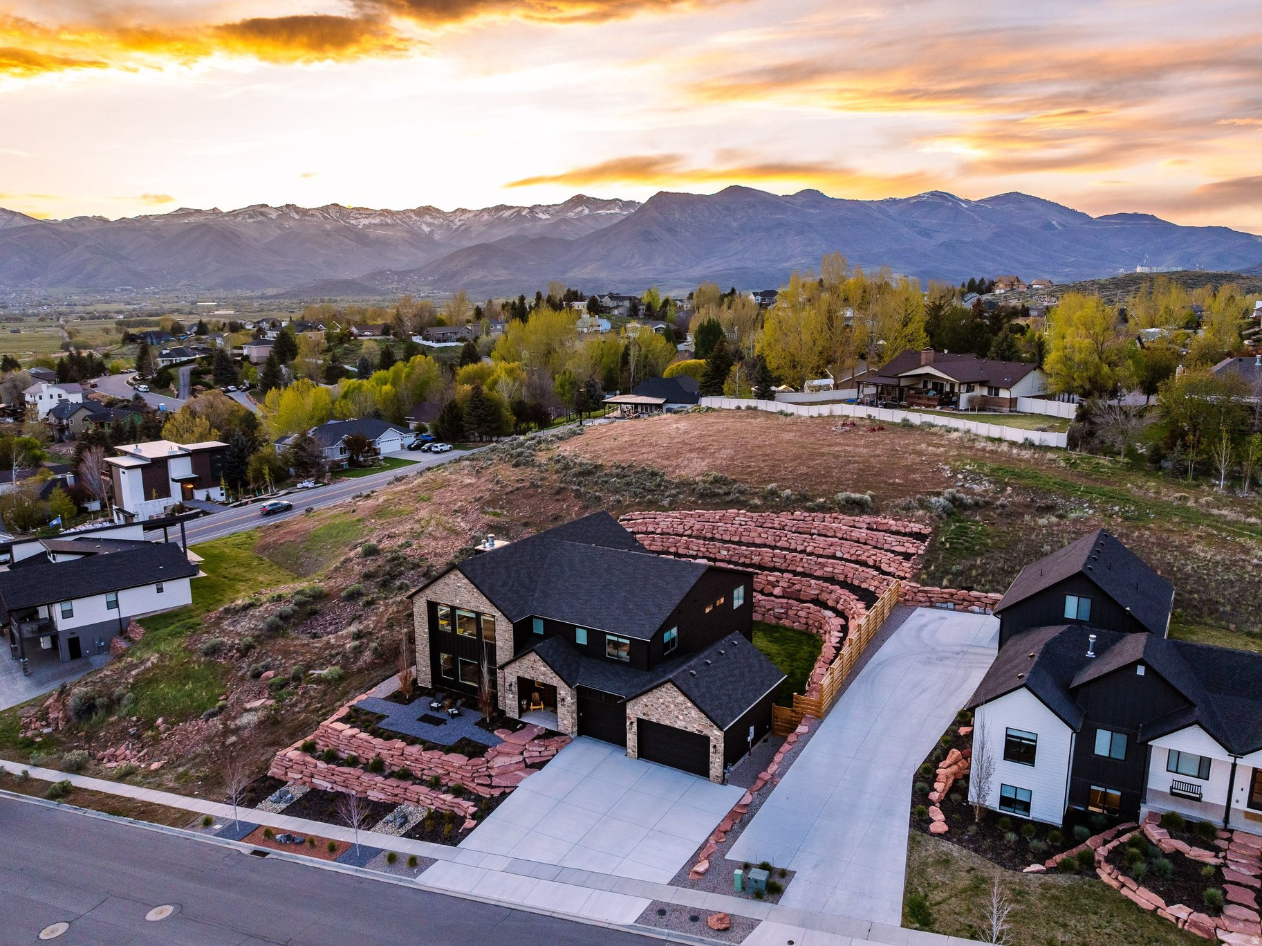 VALLEY HEIGHTS - Residential