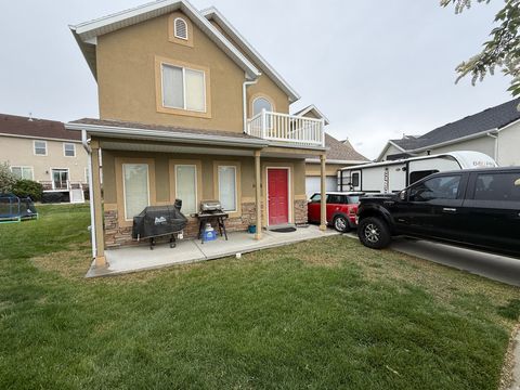 Tiny photo for 1426 S HEATHER LN, Syracuse, UT 84075 (MLS # 2151265)