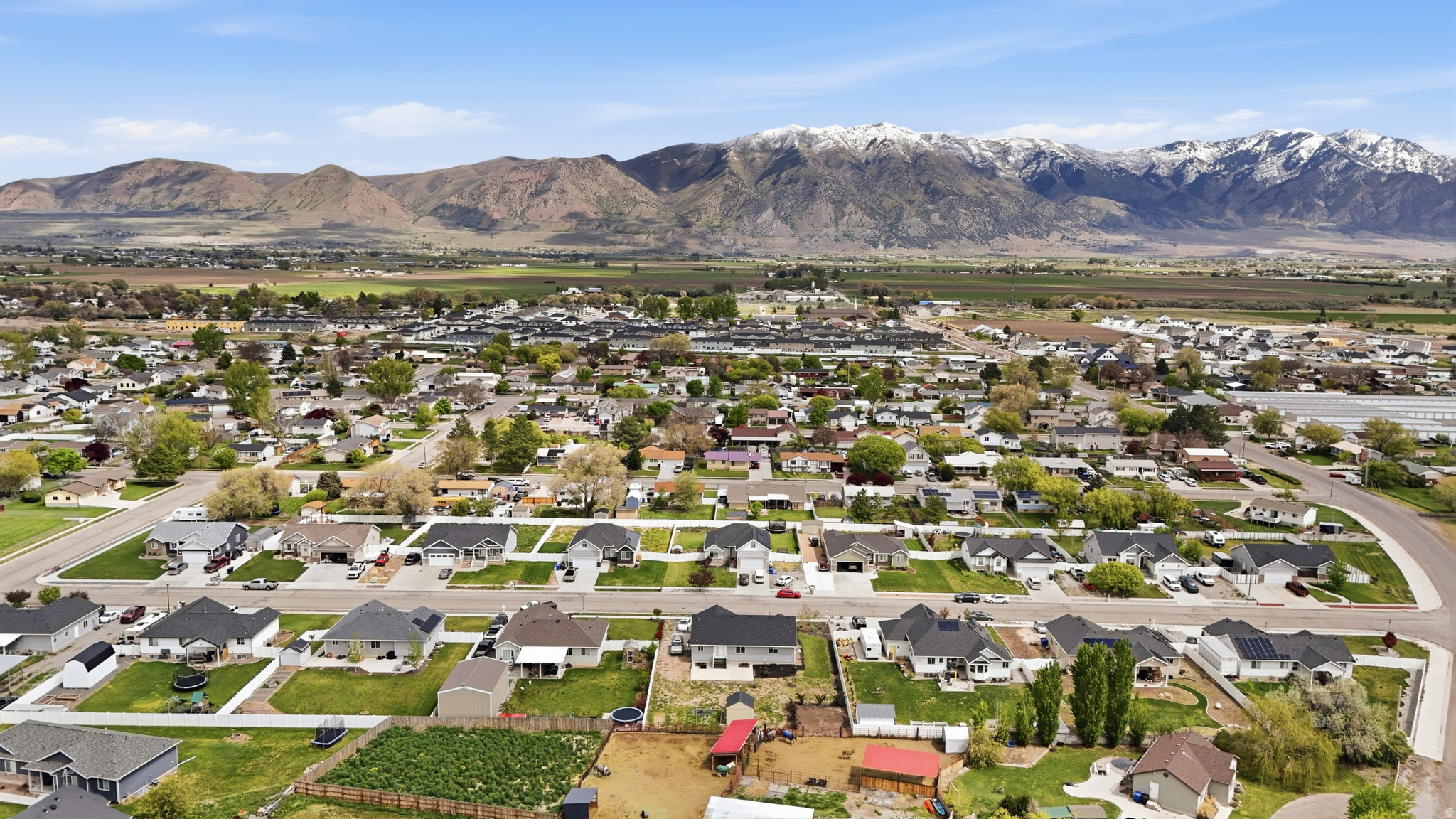 COUNTRY LANE - Residential