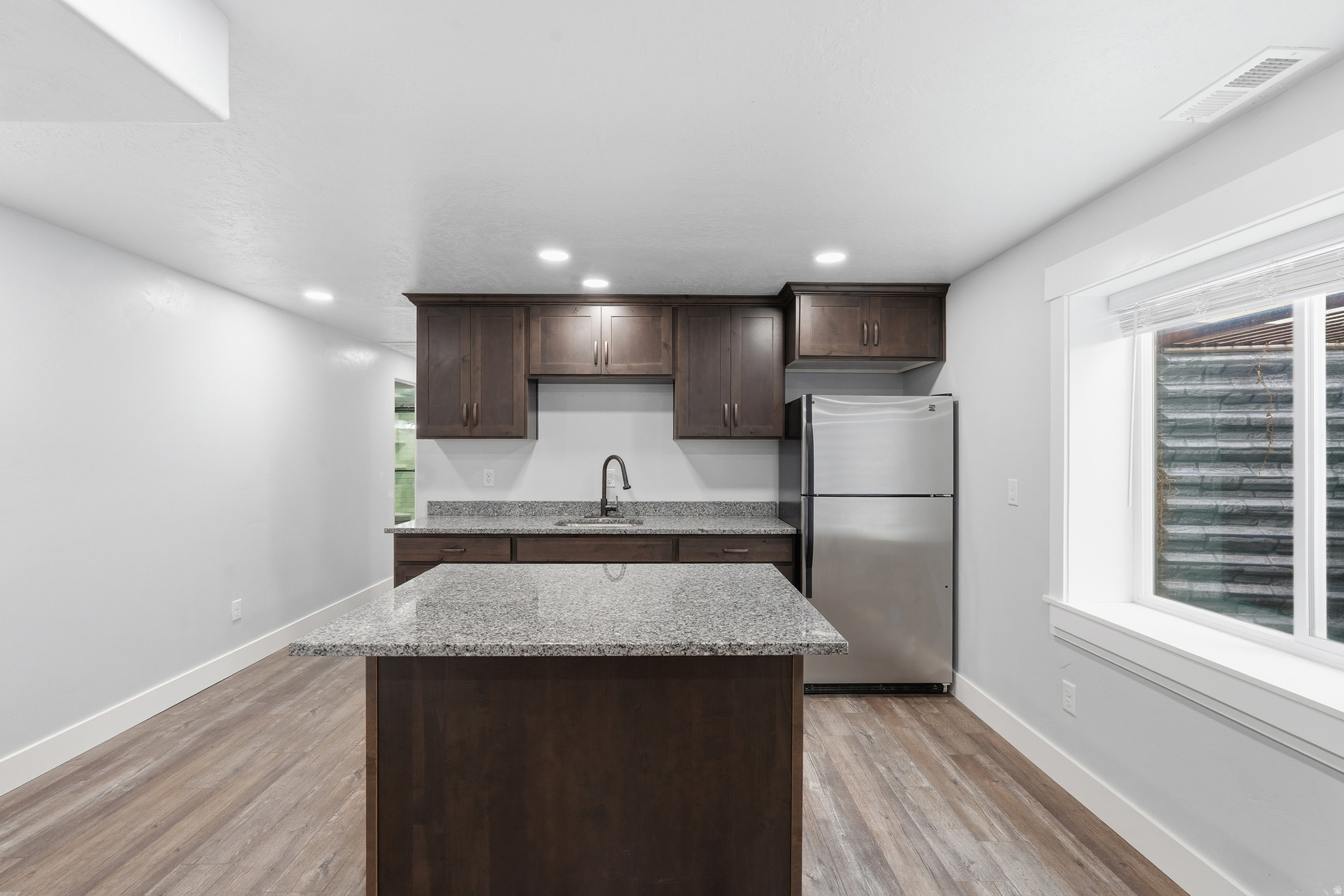 COUNTRY LANE - Residential