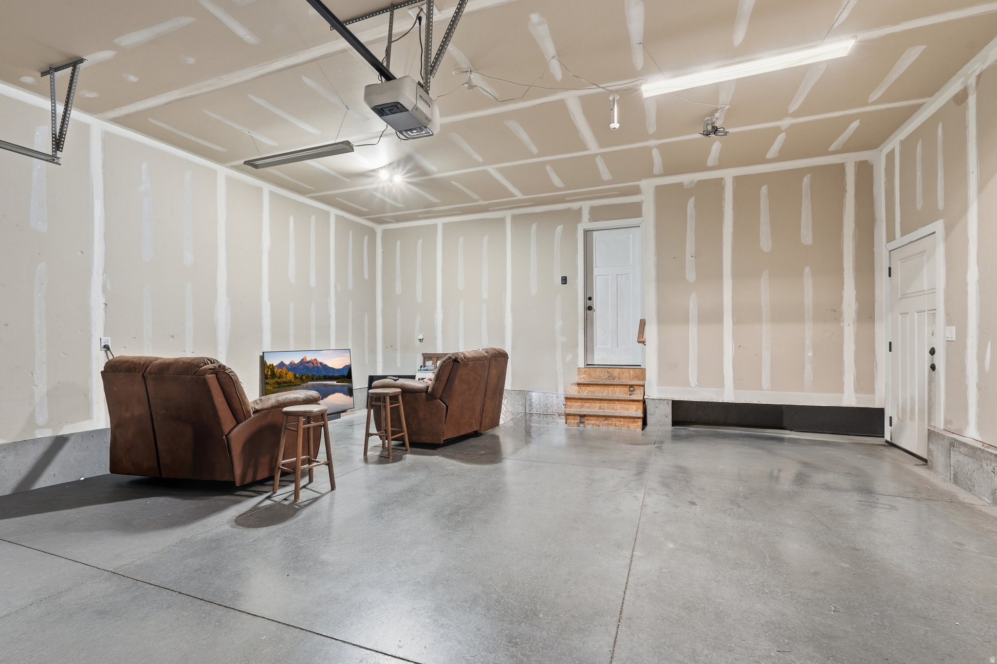 COUNTRY LANE - Residential