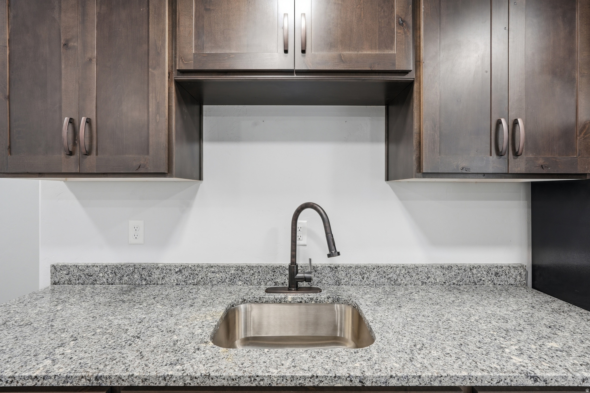 COUNTRY LANE - Residential