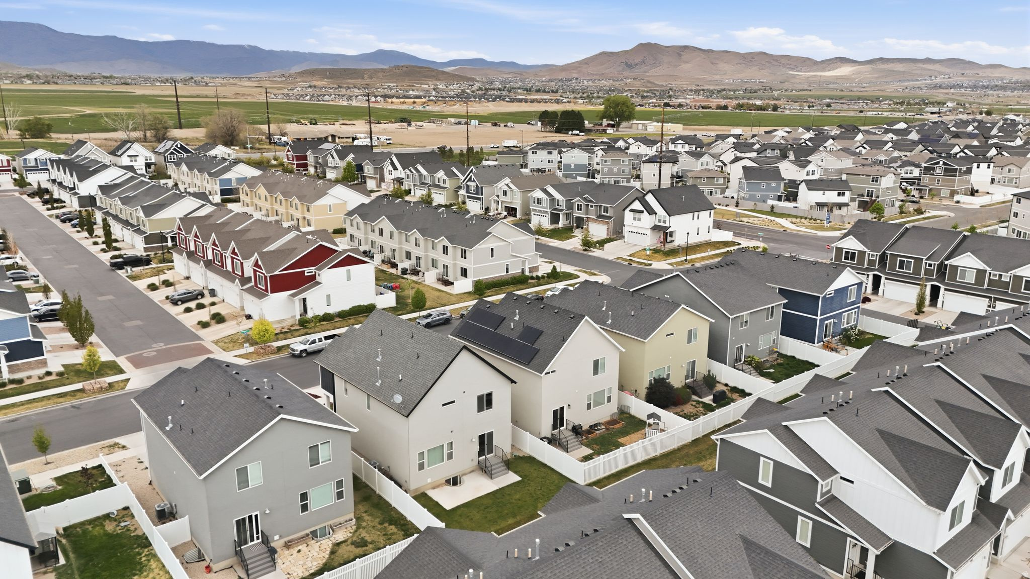 LEGACY FARMS - Residential