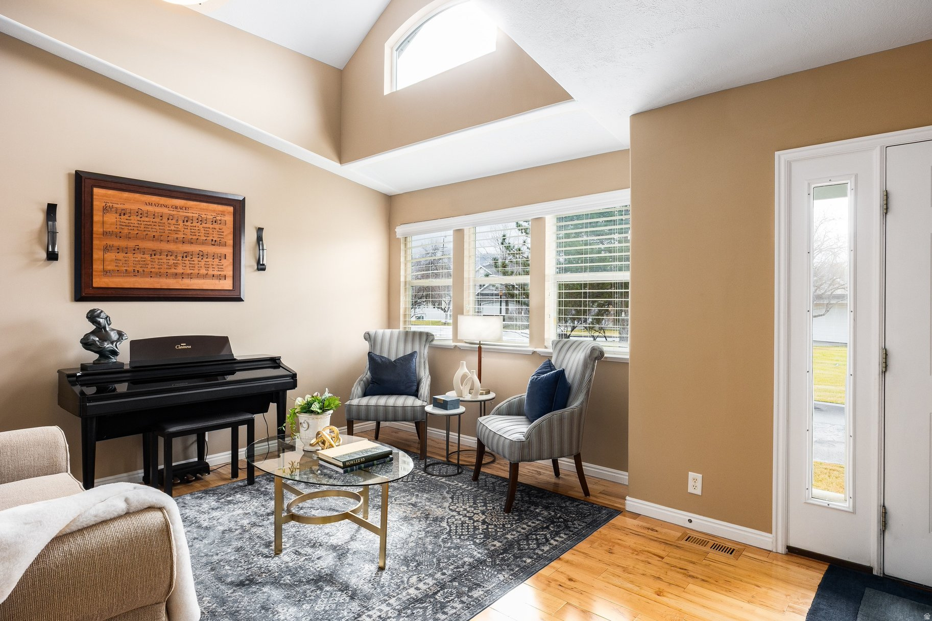 1049 E GRANITE MILL CT