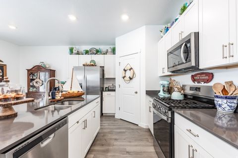 Tiny photo for 1219 S RAINTREE LN W, Santaquin, UT 84655 (MLS # 2142751)