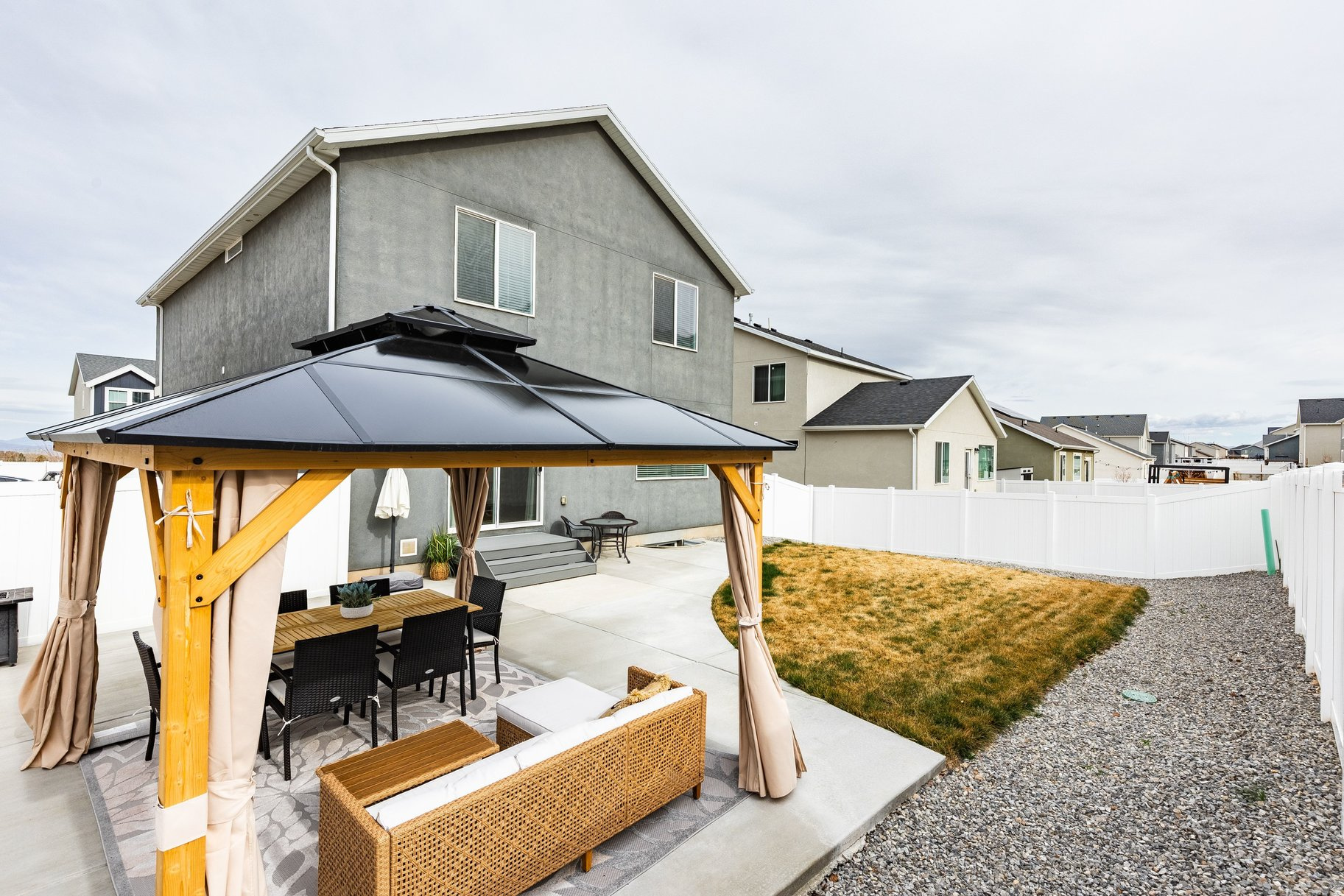 FOOTHILL VILLAGE - Residential