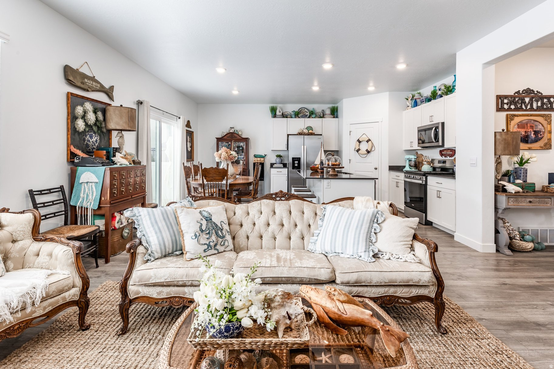 FOOTHILL VILLAGE - Residential