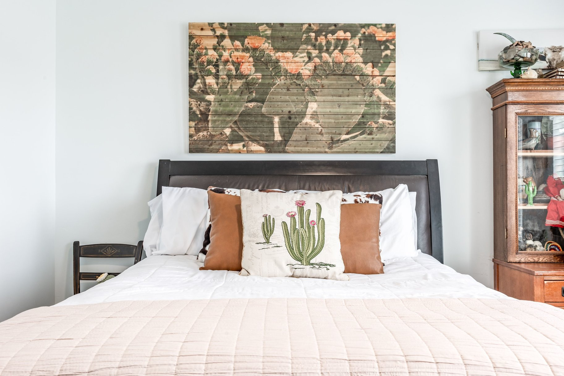 FOOTHILL VILLAGE - Residential