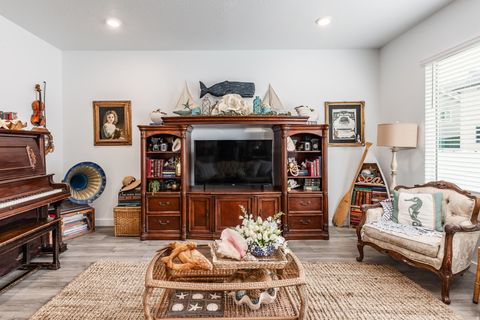 Tiny photo for 1219 S RAINTREE LN W, Santaquin, UT 84655 (MLS # 2142751)
