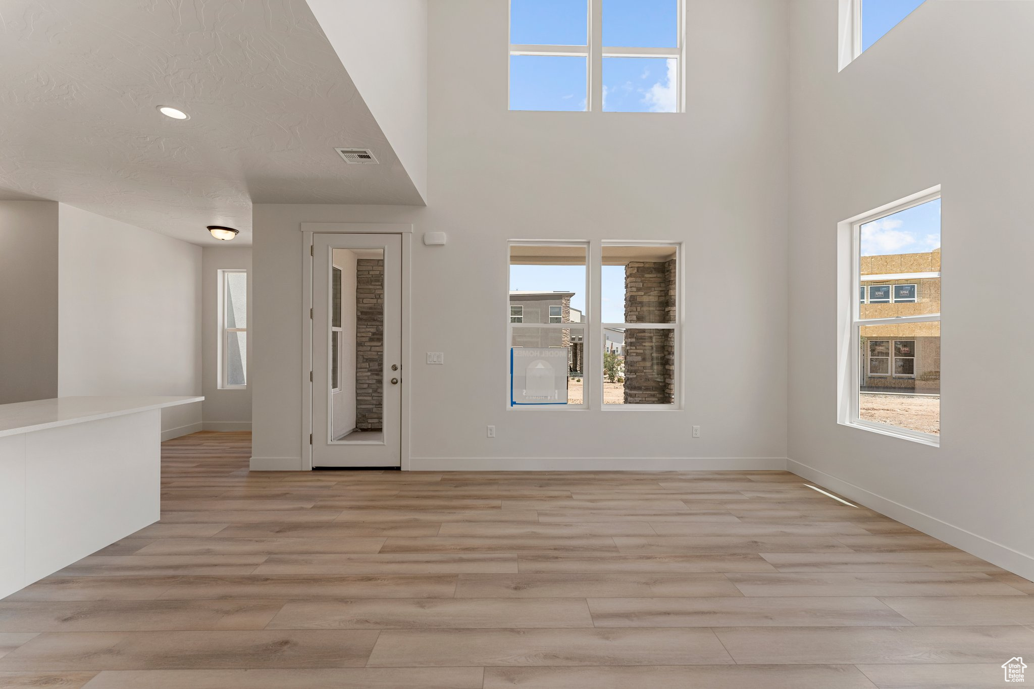 DESERT COLOR - Residential