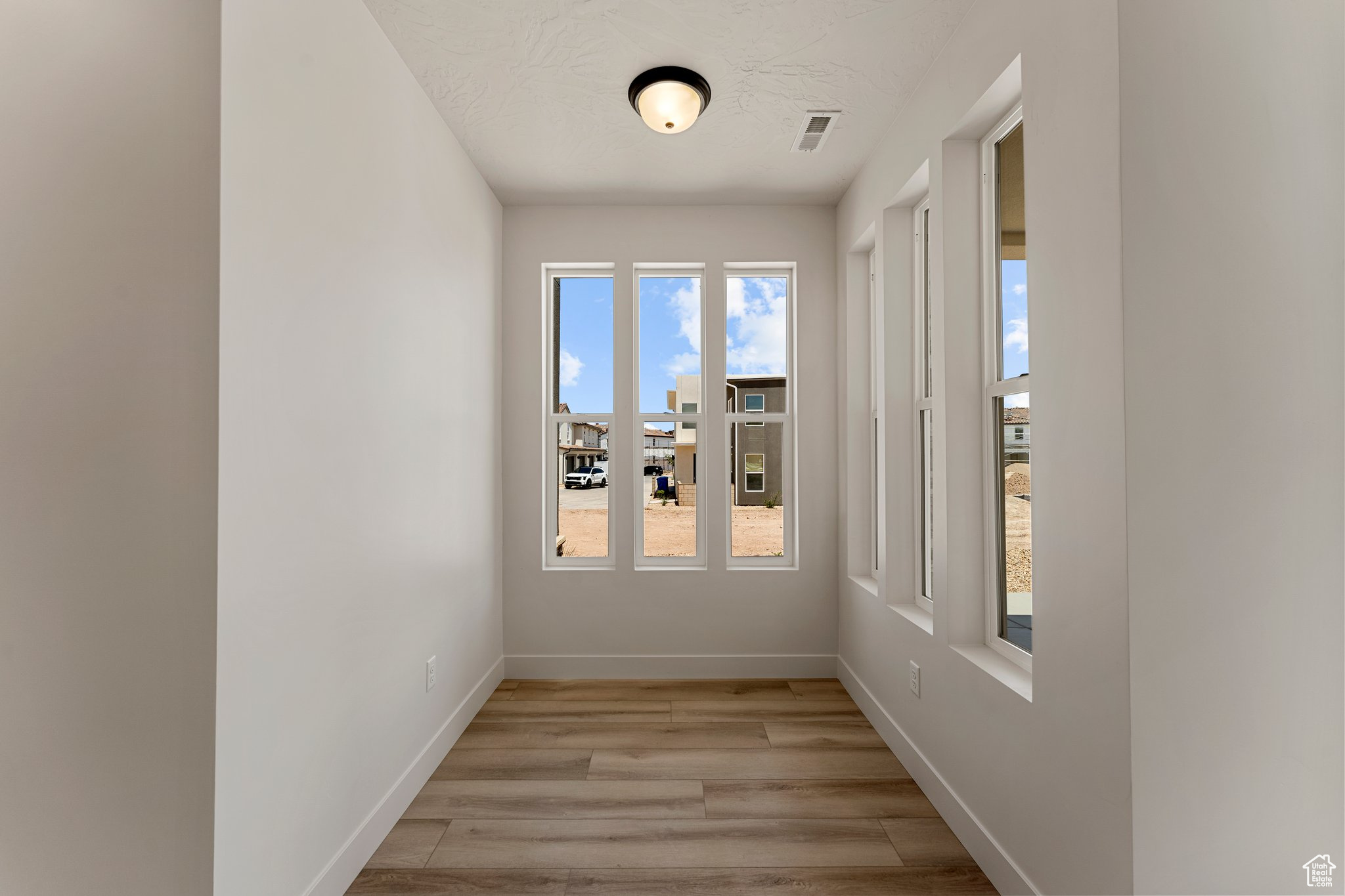 DESERT COLOR - Residential