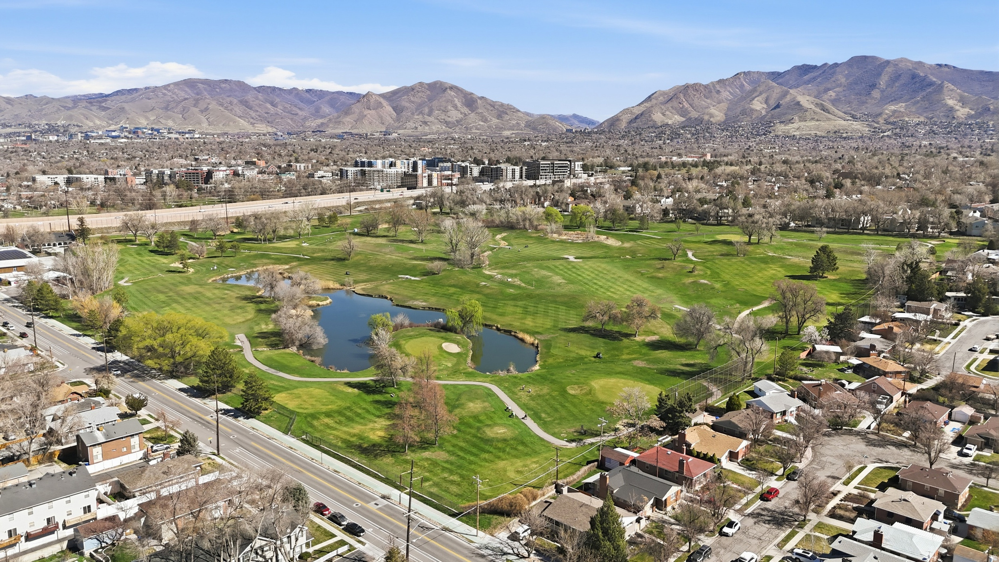 COUNTRY CLUB PLACE - Residential