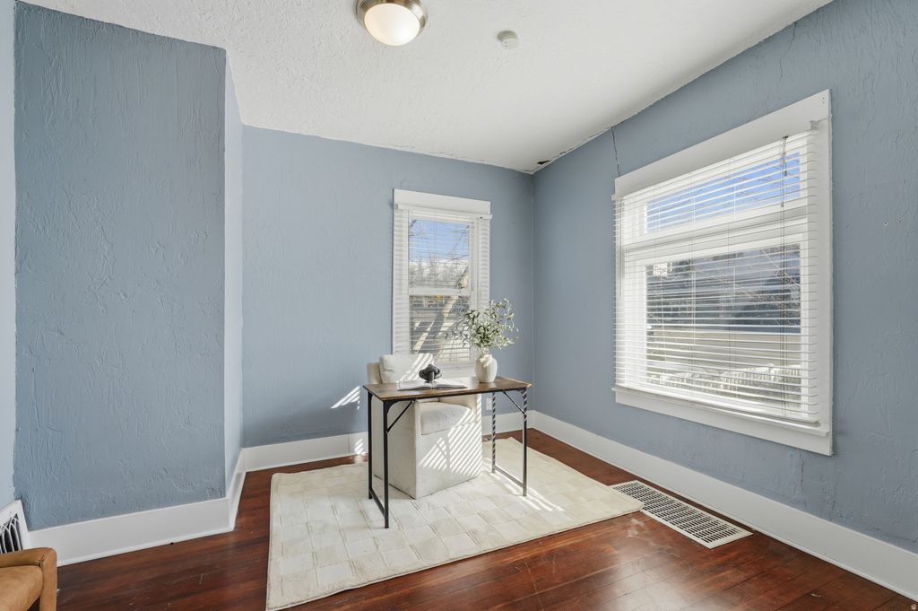 Photo of 2434 S 900 E, Salt Lake City, UT 84106 (MLS # 2144374)
