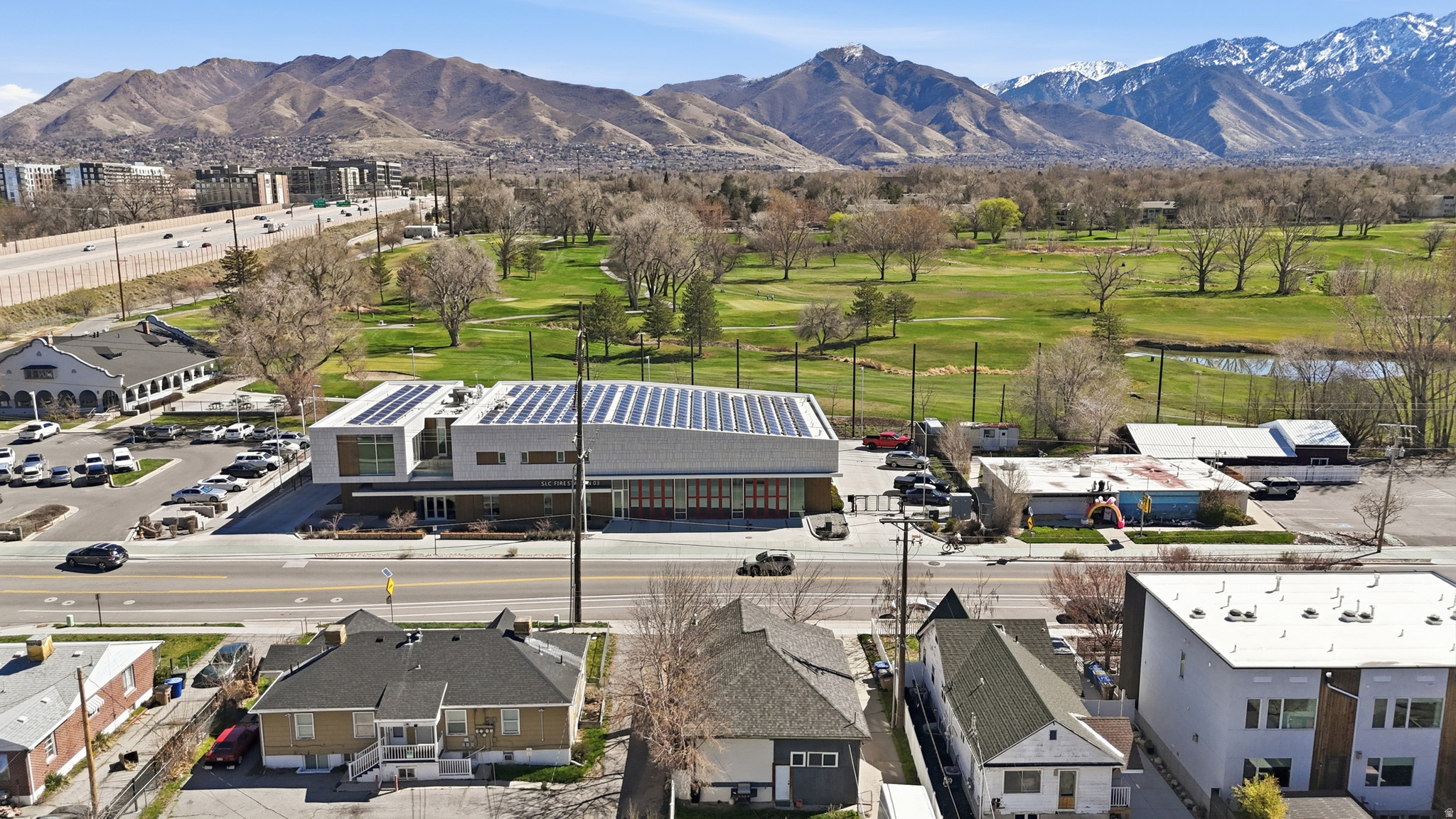 COUNTRY CLUB PLACE - Residential