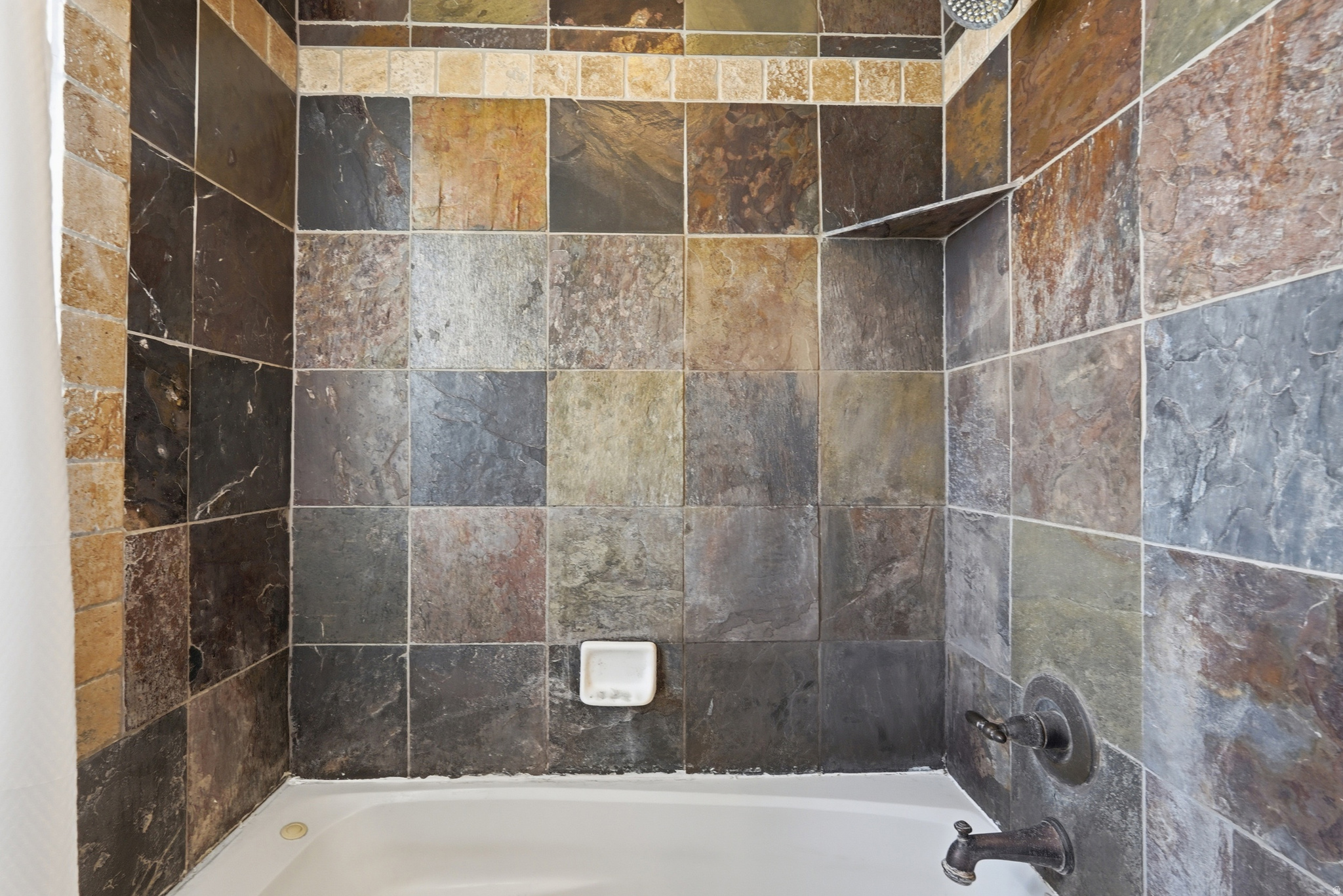 COUNTRY CLUB PLACE - Residential