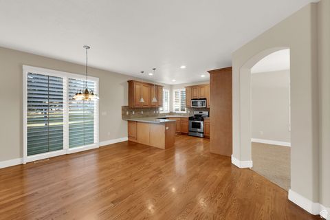 Tiny photo for 1441 E FIRELIGHT WAY, Sandy, UT 84092 (MLS # 2119528)