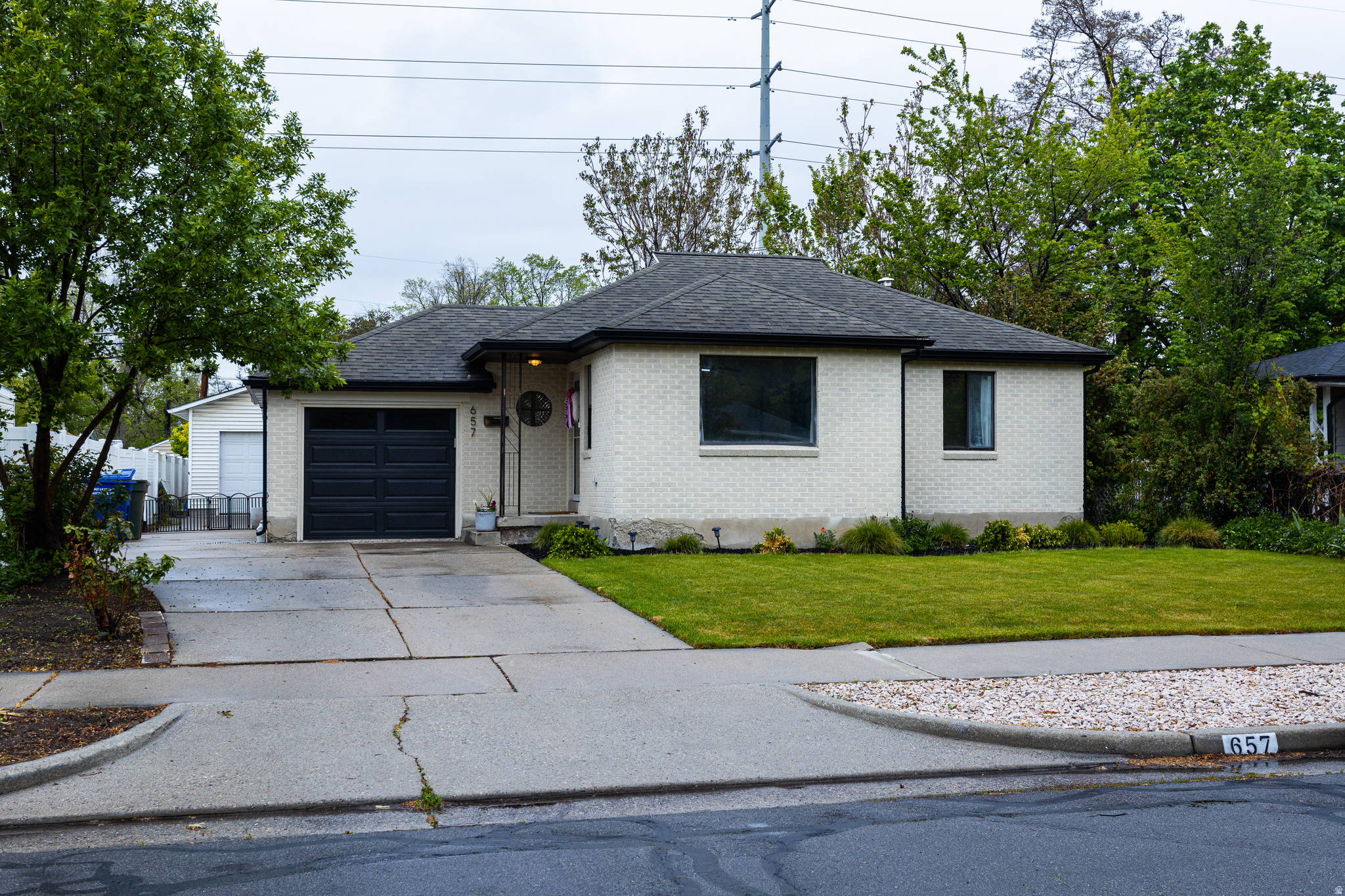 RIVERSIDE - Residential