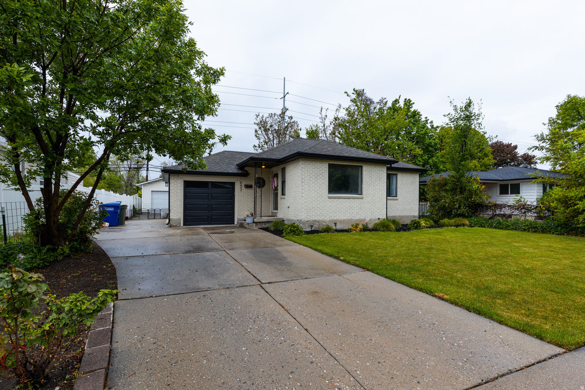 RIVERSIDE - Residential