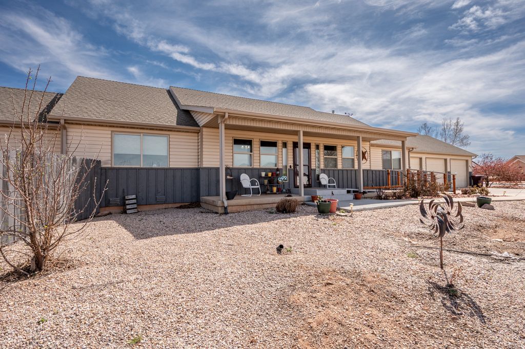 Photo of 897 S 4300 W, Cedar City, UT 84720 (MLS # 2146429)