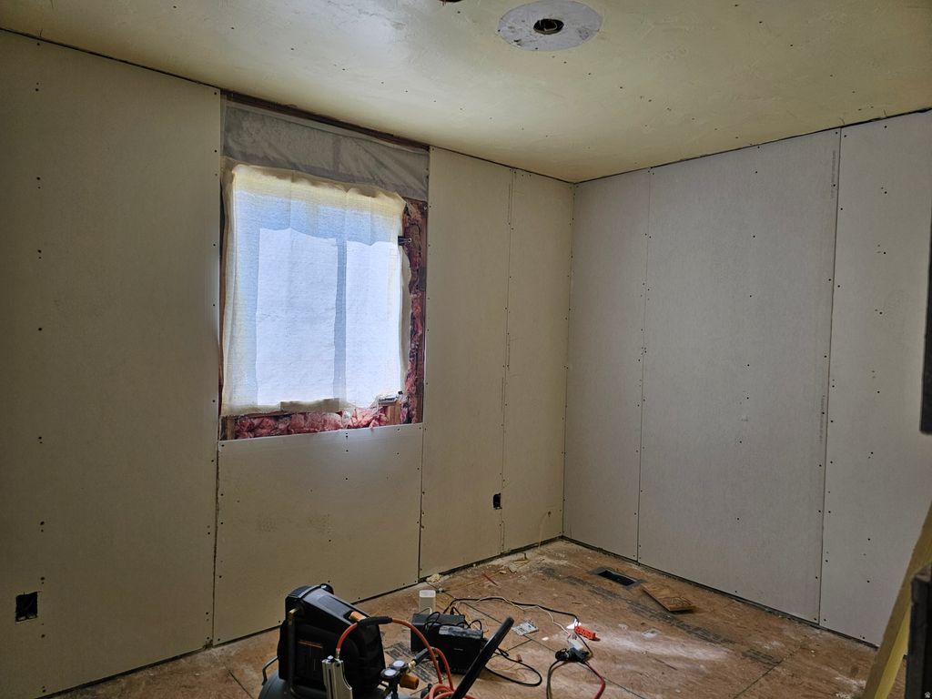 Photo of 163 CARSON AVE, East Carbon, UT 84520 (MLS # 2150973)