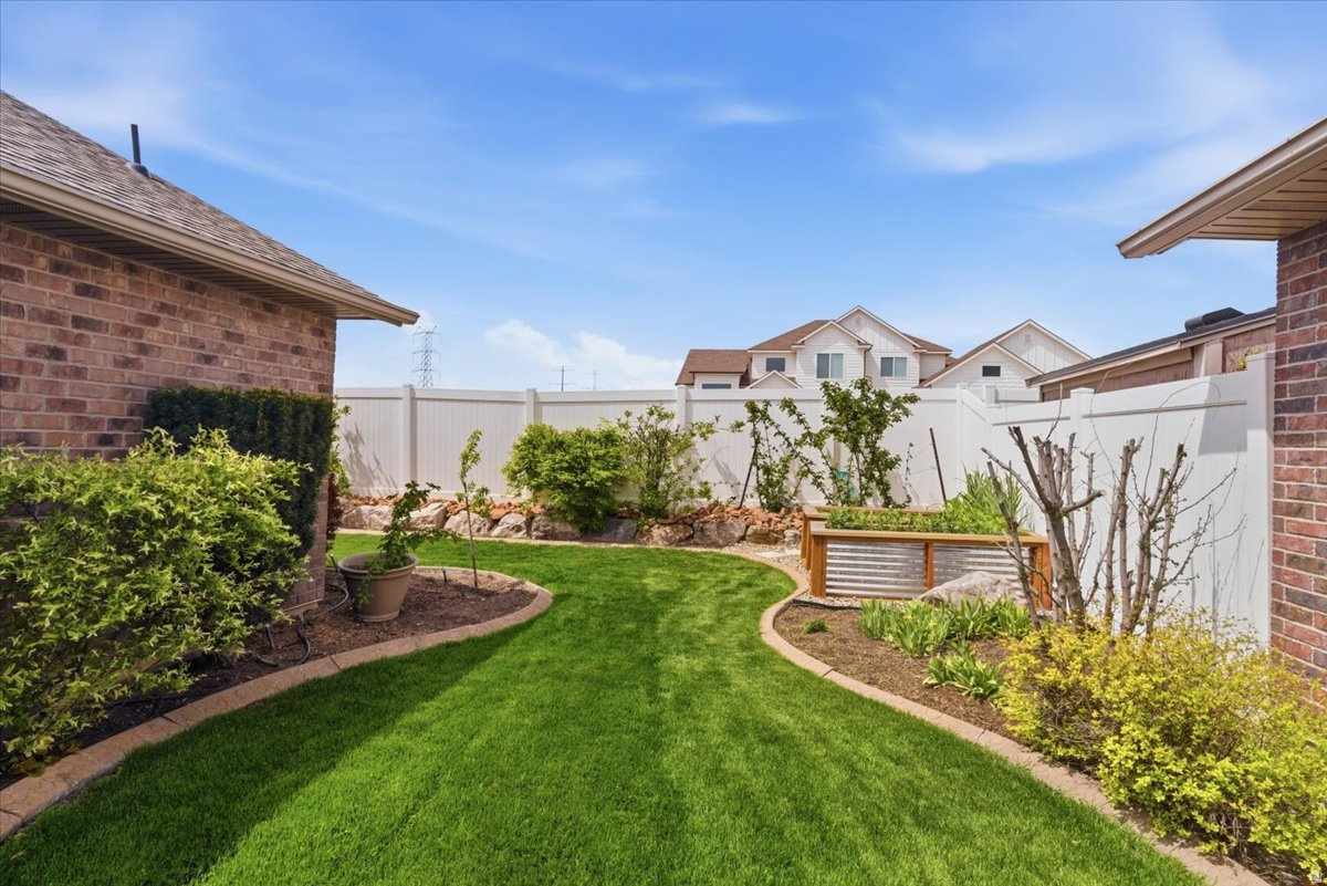 ASHWOOD ESTATES CLUSTER SUBDIVISION - Residential