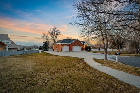 Tiny photo for 13898 S SUMMERSET CIR E, Draper, UT 84020 (MLS # 2133940)