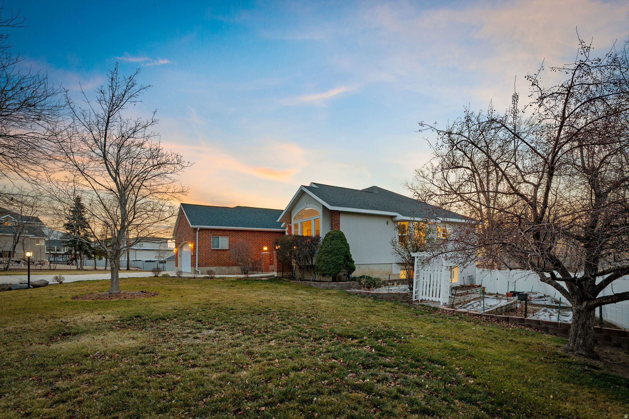 PENSKE PLACE - Residential