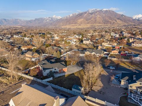 Tiny photo for 13898 S SUMMERSET CIR E, Draper, UT 84020 (MLS # 2133940)