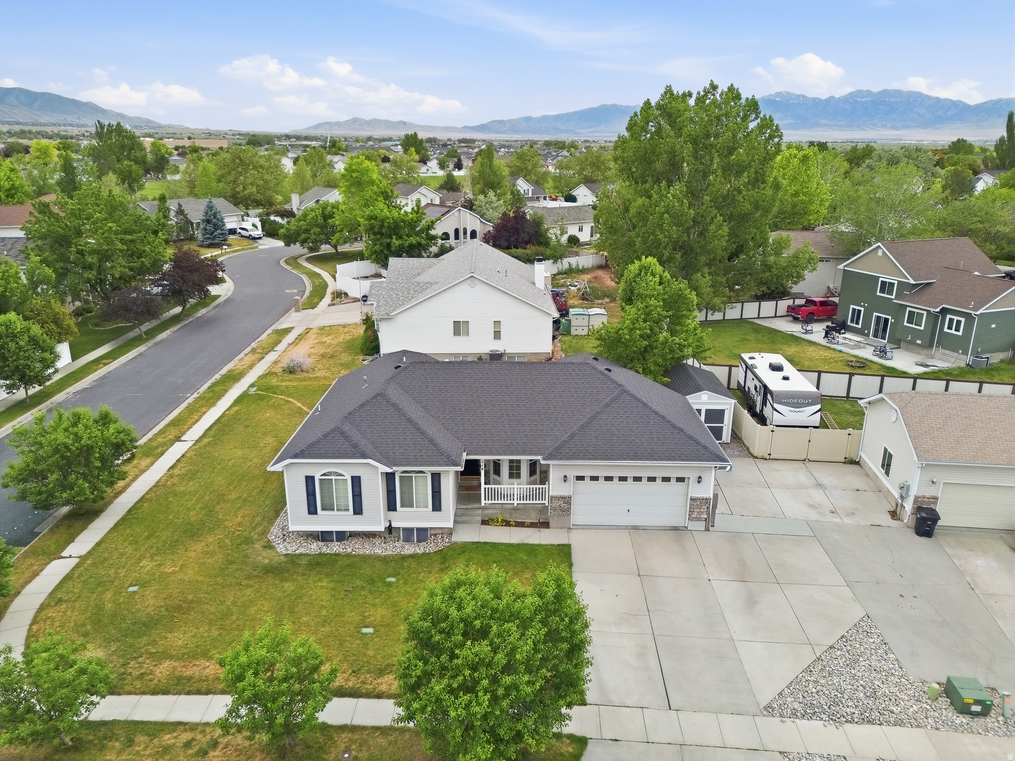VILLAGES AT STANSBURY - Residential