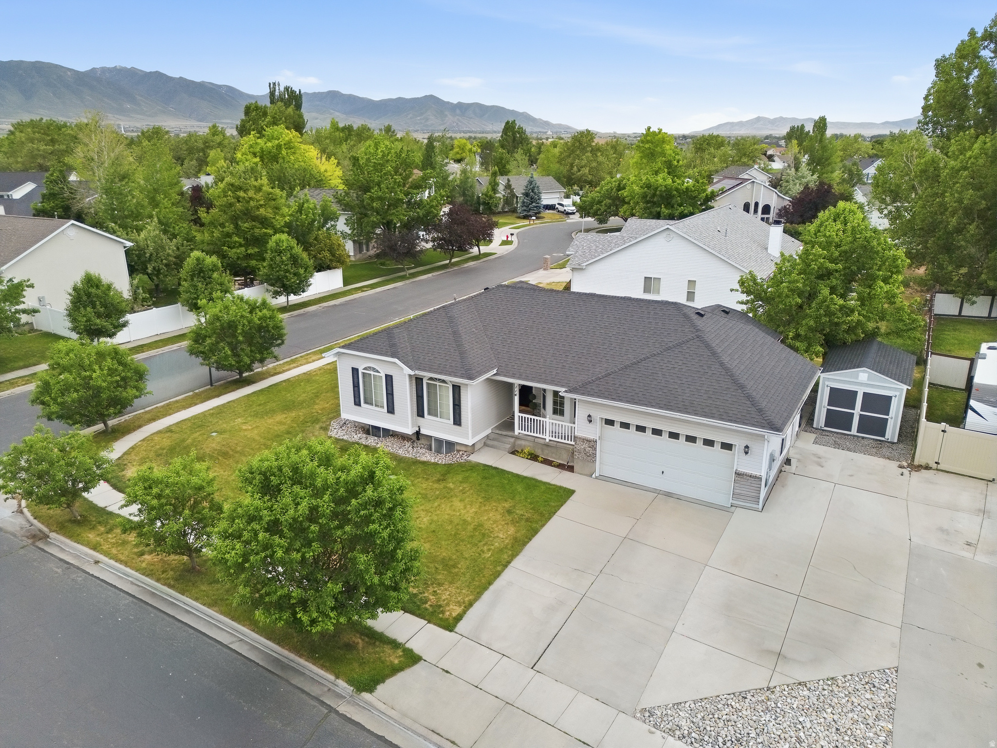 VILLAGES AT STANSBURY - Residential