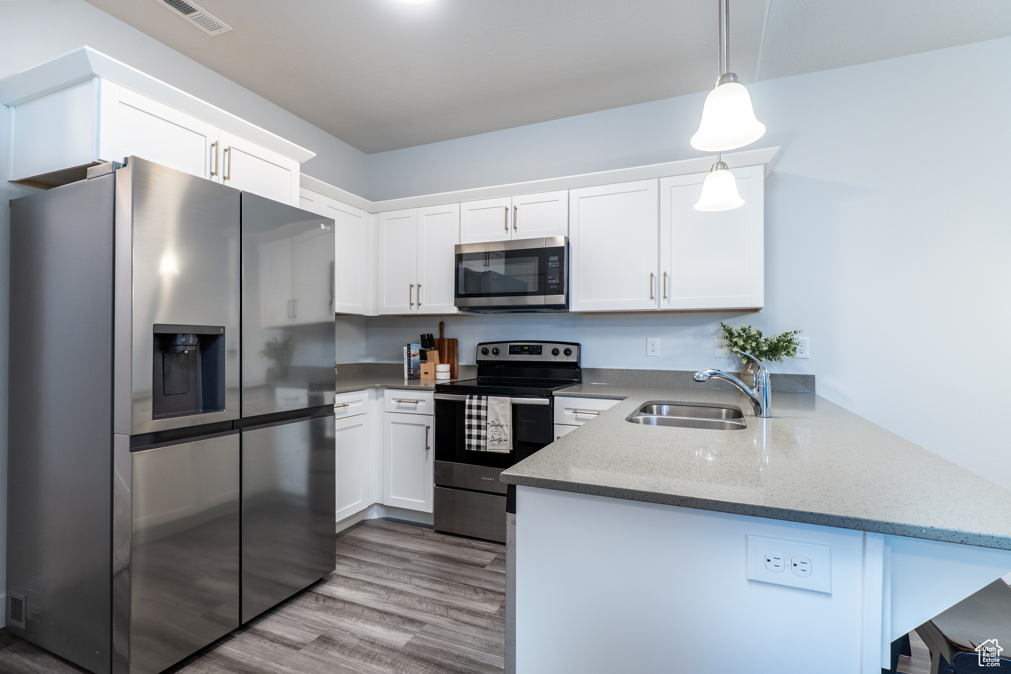 MOUNTAIN RIDGE - Residential