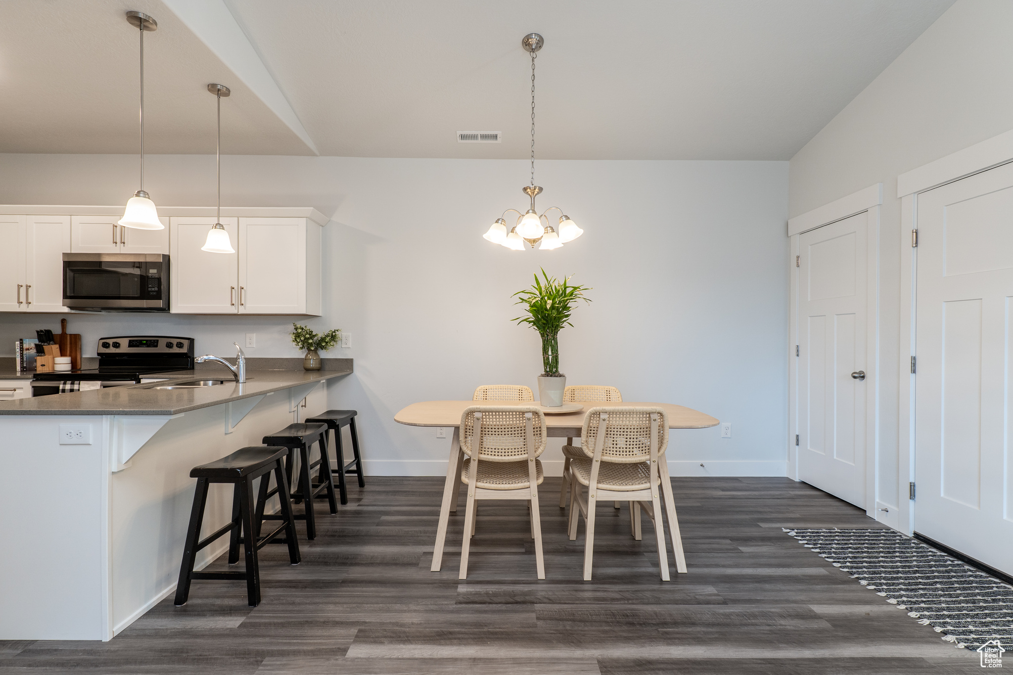 MOUNTAIN RIDGE - Residential