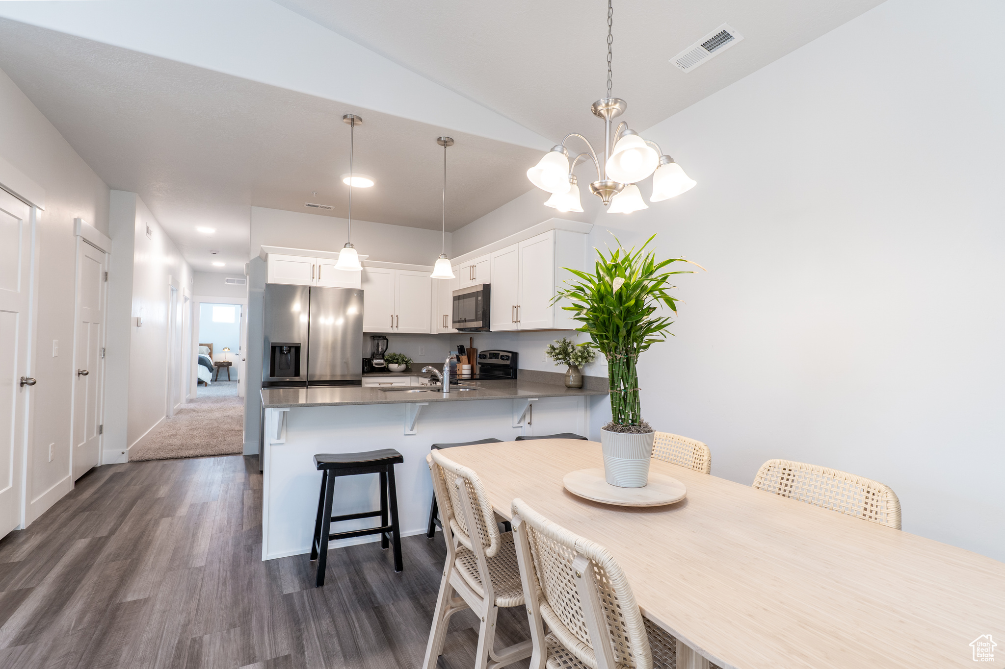 MOUNTAIN RIDGE - Residential