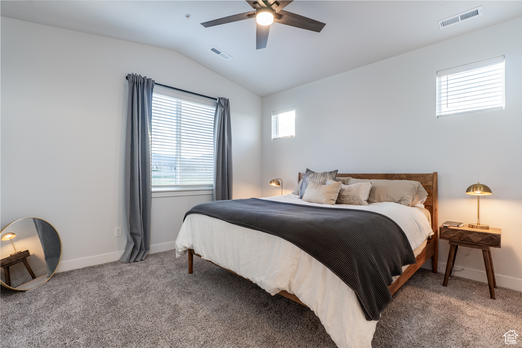 MOUNTAIN RIDGE - Residential