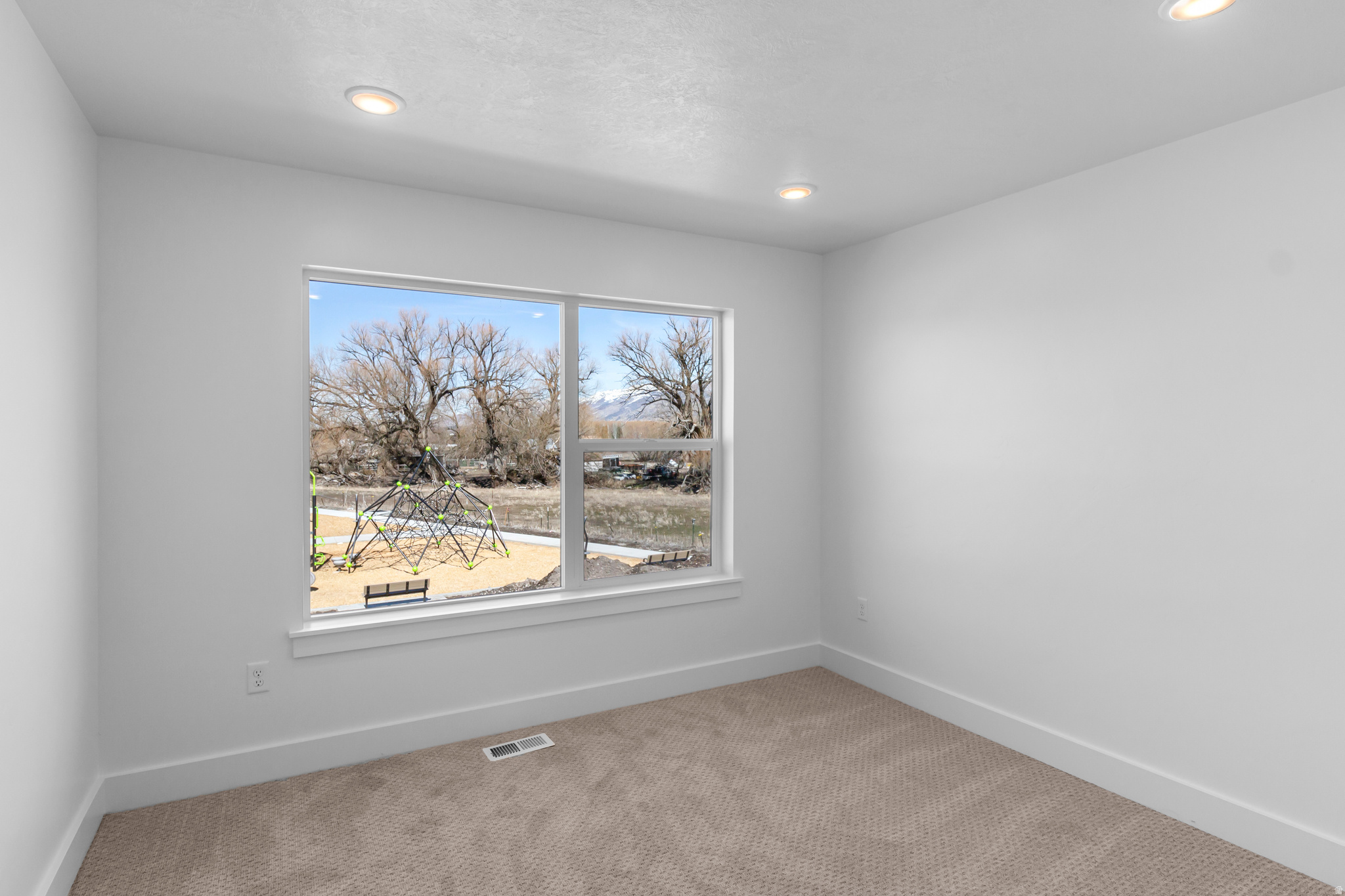 RIDGELINE PARK - Residential