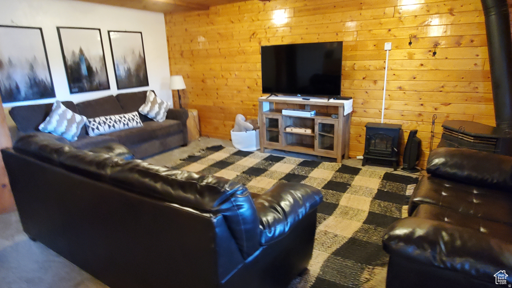 THE CABINS AT BEAR RIVER LODGE - Residential
