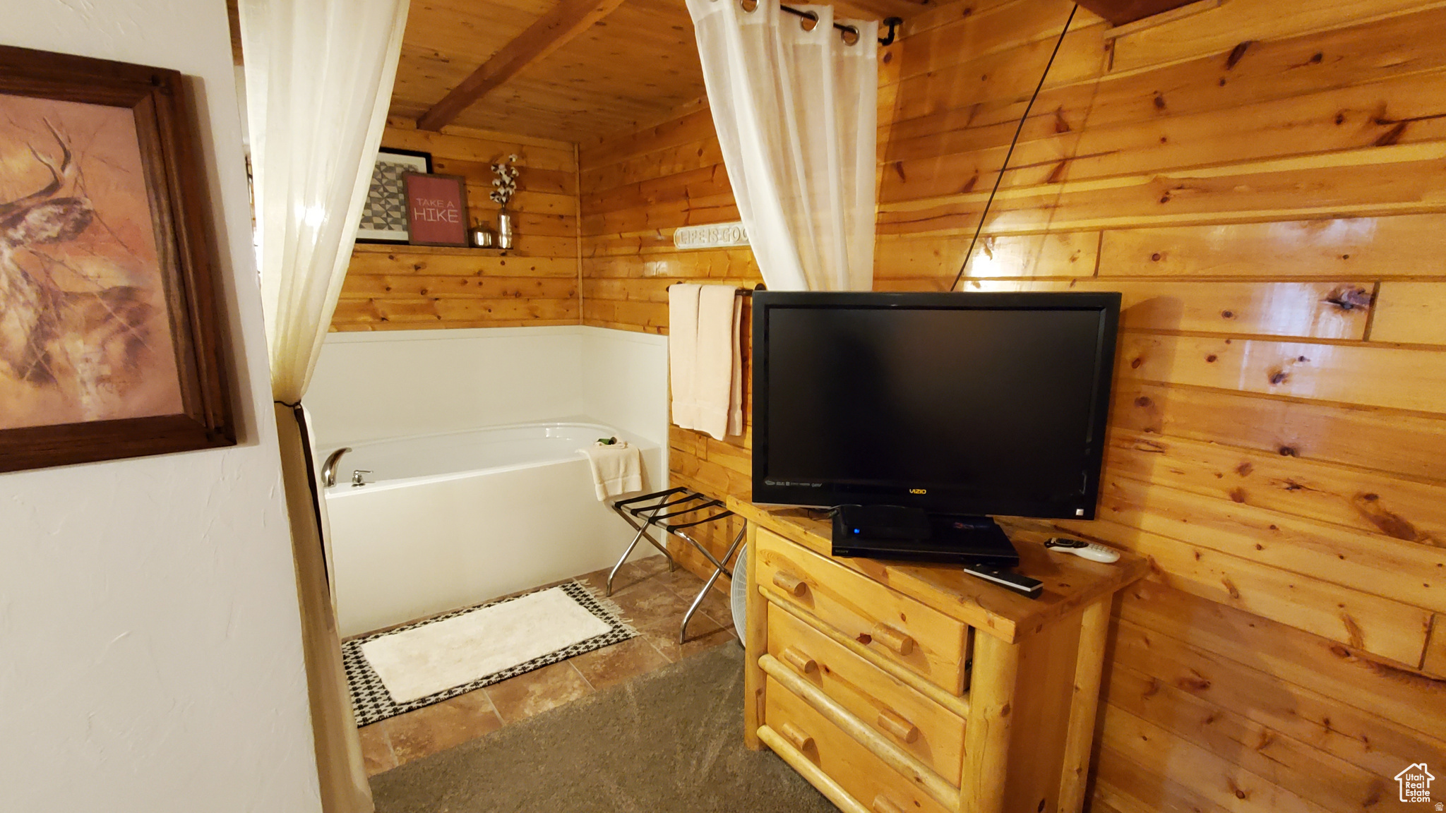 THE CABINS AT BEAR RIVER LODGE - Residential