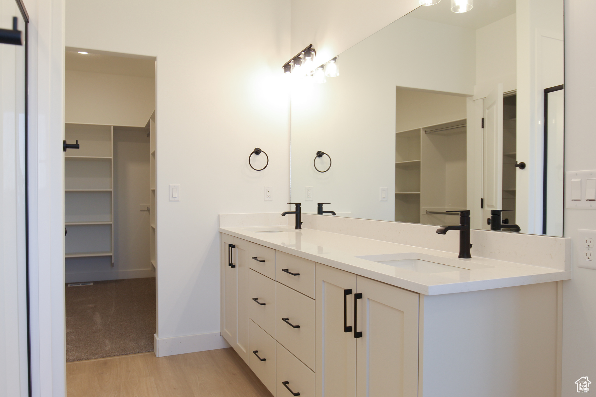 GOLDEN FOREST - Residential