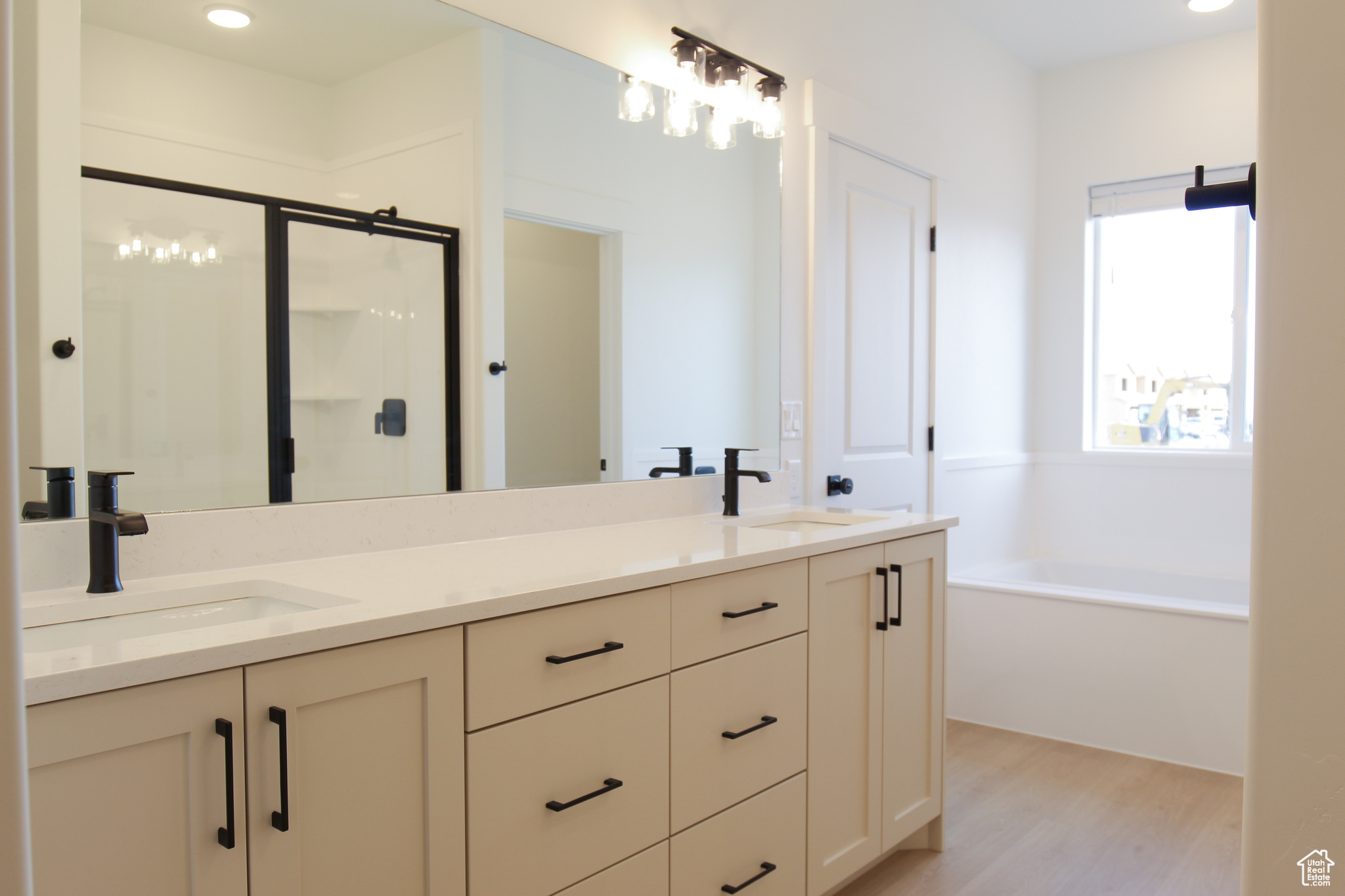 GOLDEN FOREST - Residential