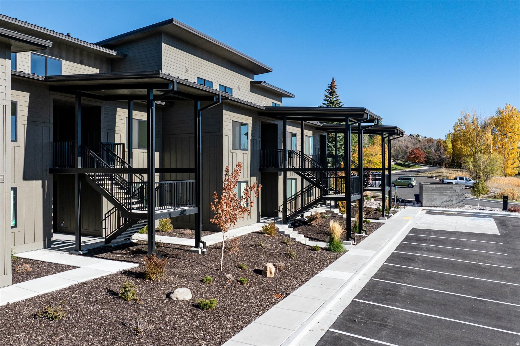 THE POINTE AT WOLF CREEK - Residential