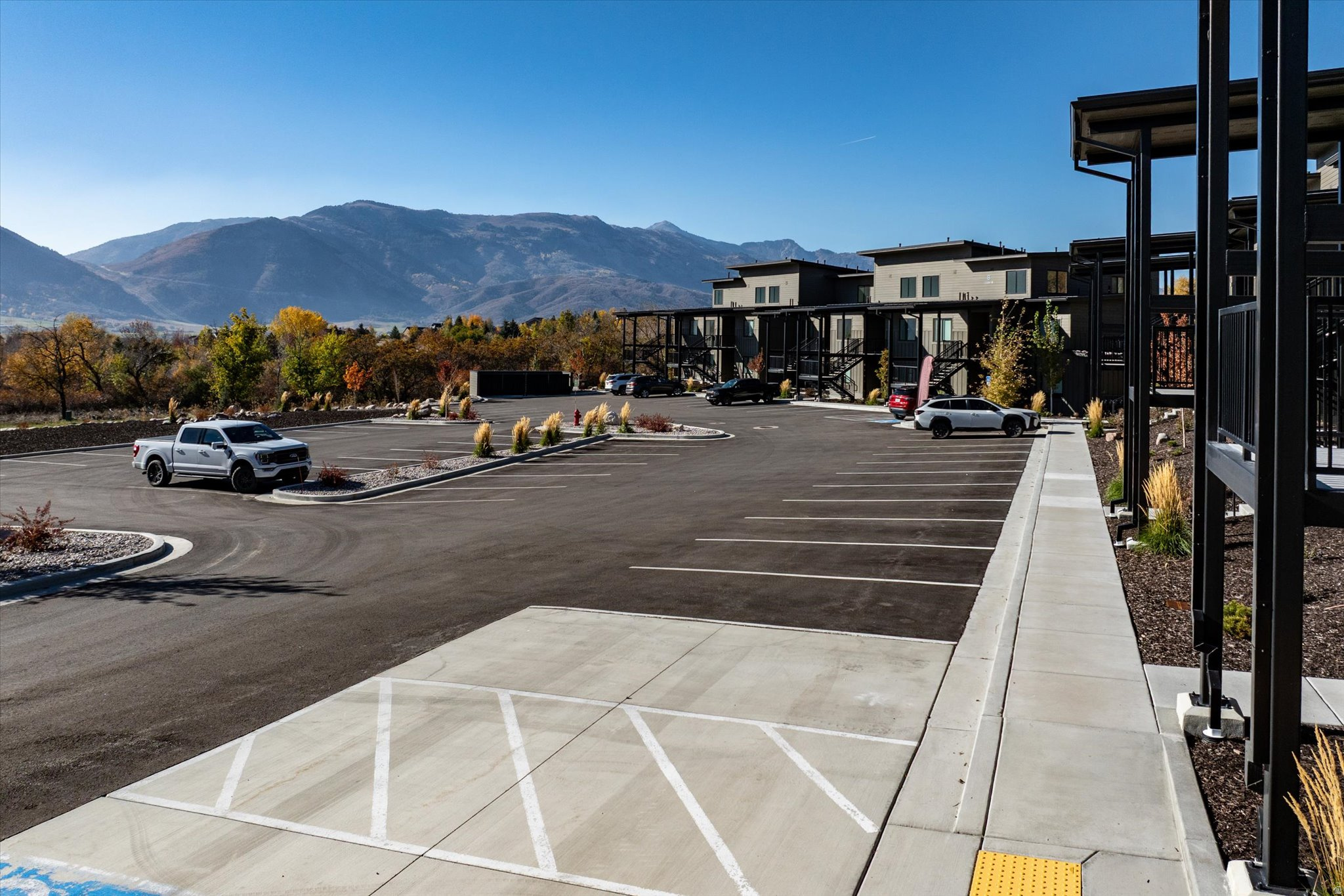 THE POINTE AT WOLF CREEK - Residential