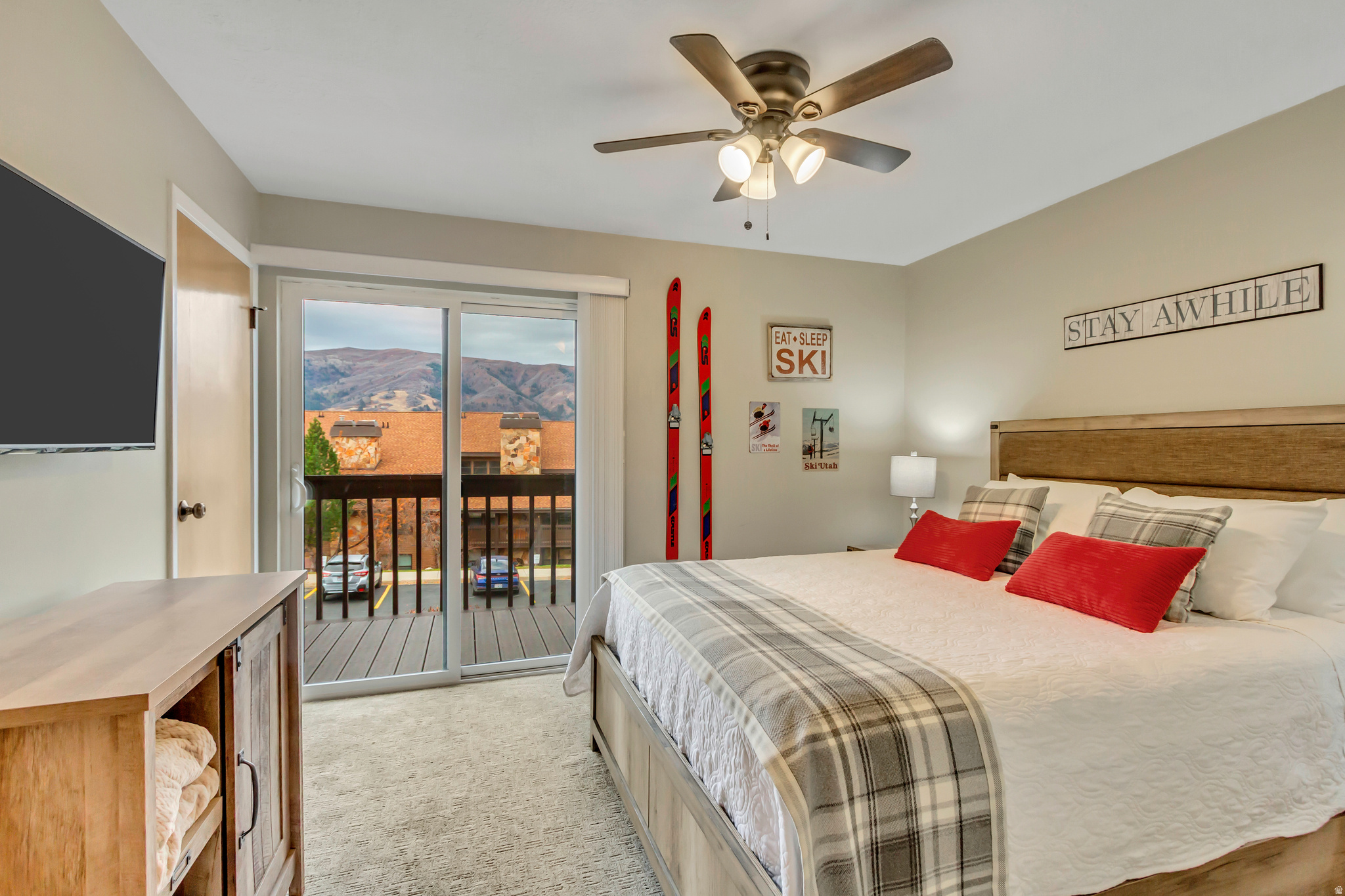 WOLF LODGE - Residential