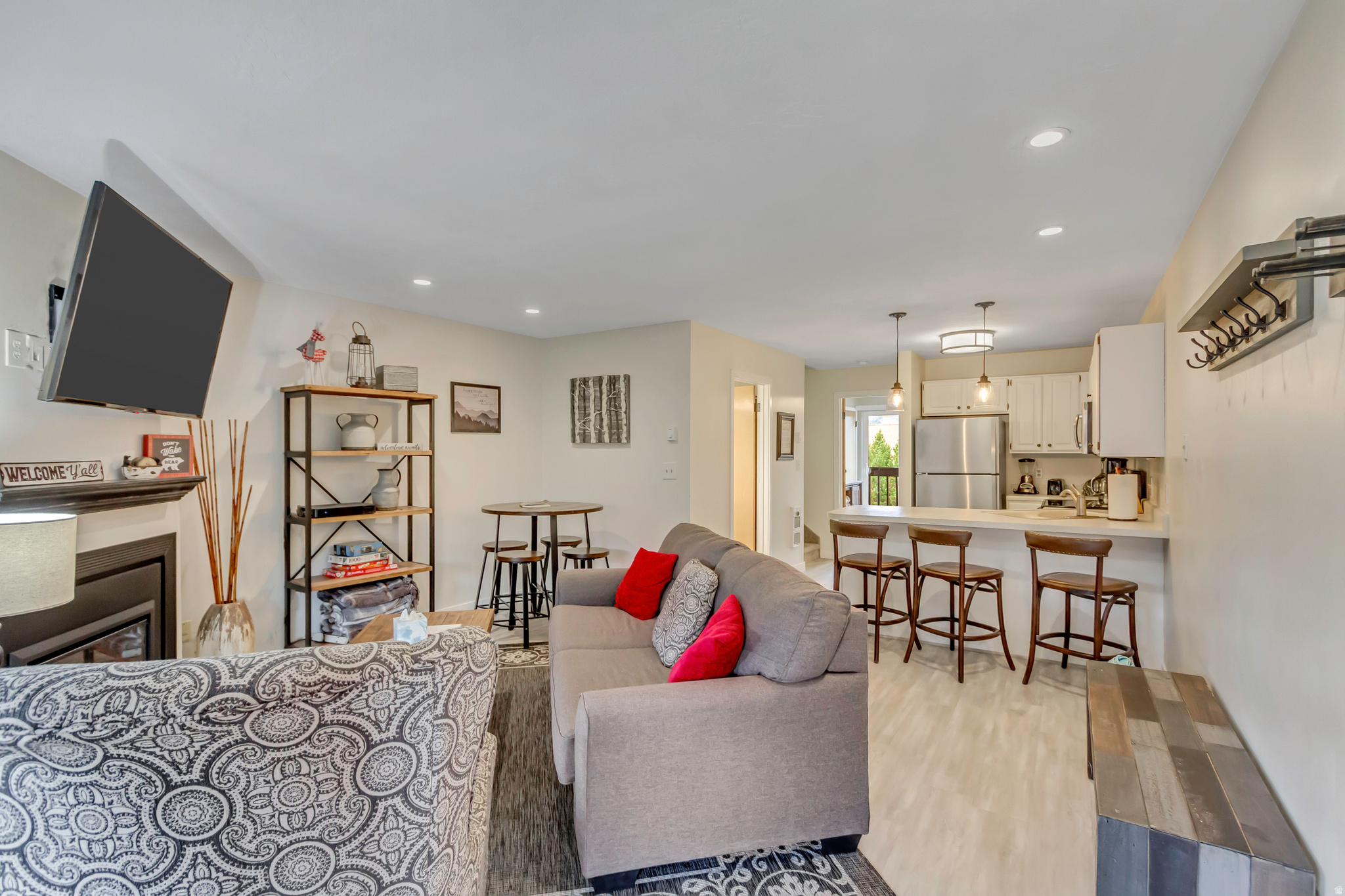 WOLF LODGE - Residential