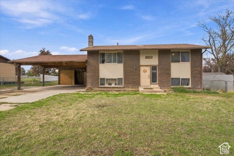 Photo of 1753 N 2900 W, Clinton, UT 84015 (MLS # 2192970)