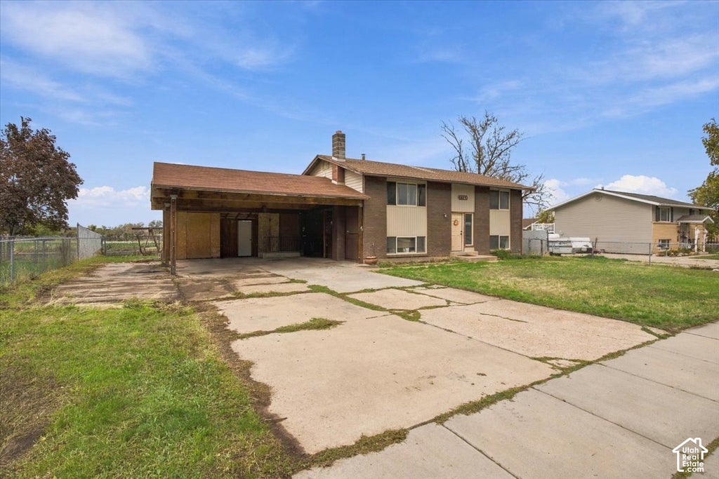 Photo of 1753 N 2900 W, Clinton, UT 84015 (MLS # 2192970)
