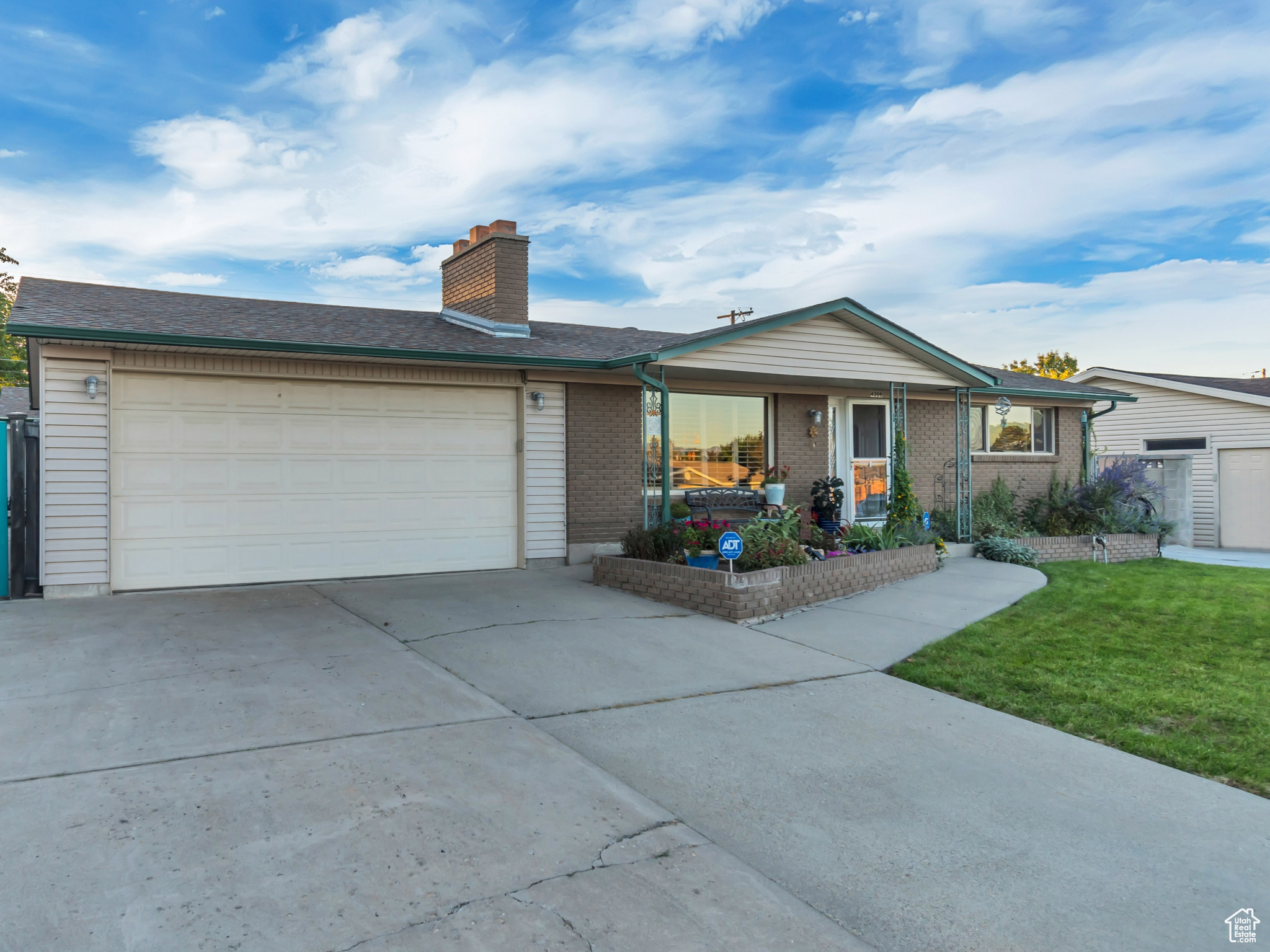 COLONY WEST - Residential