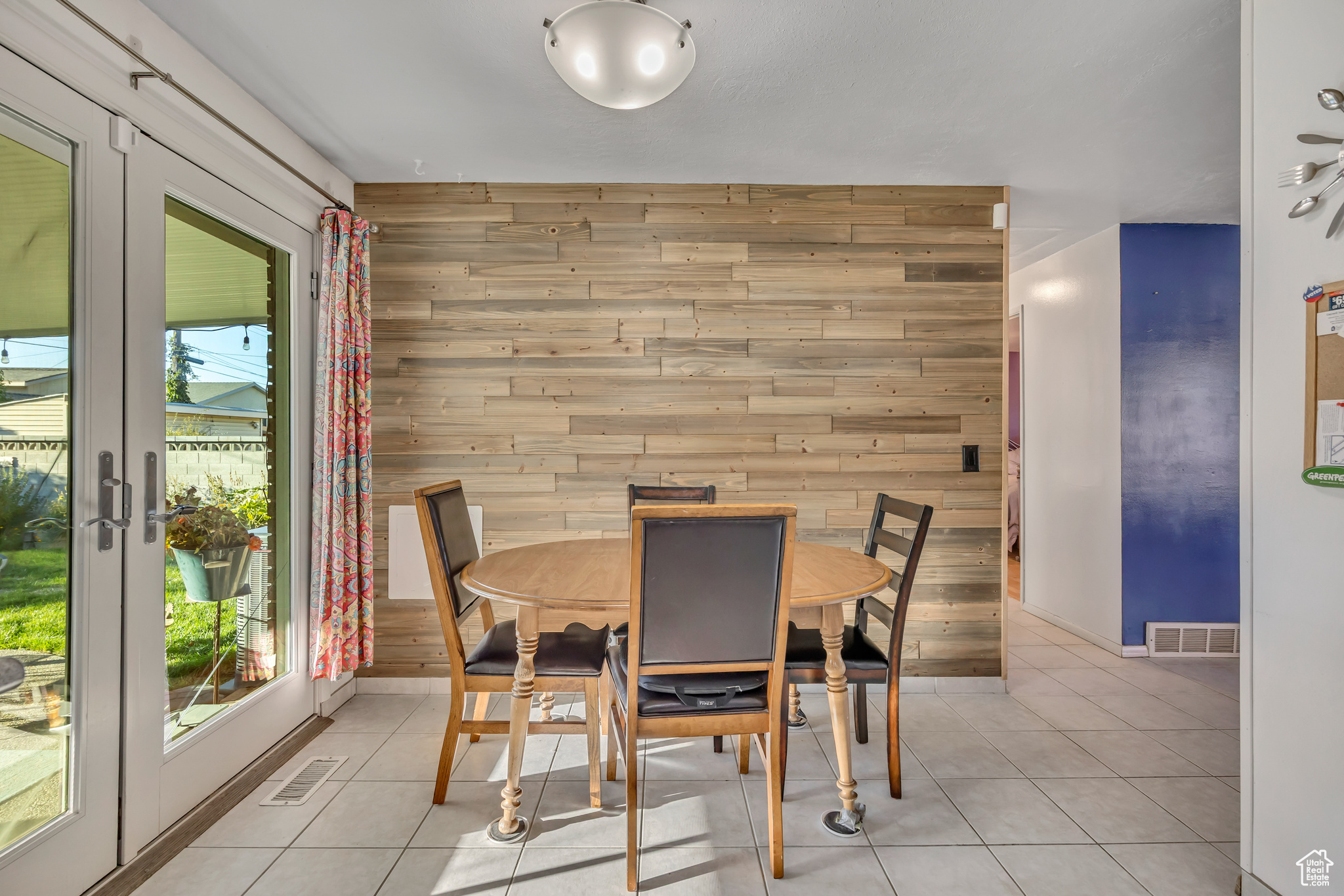COLONY WEST - Residential