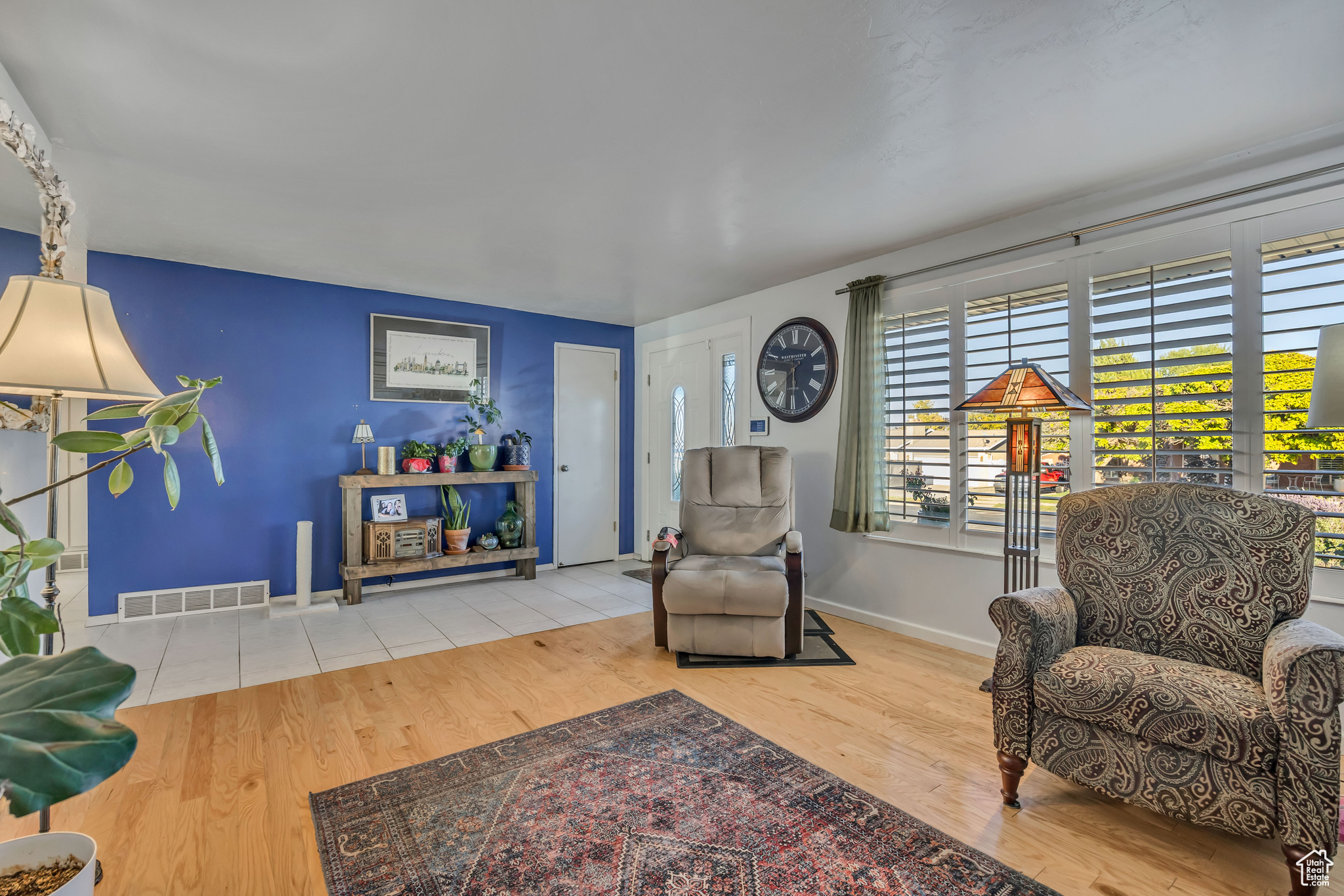 COLONY WEST - Residential