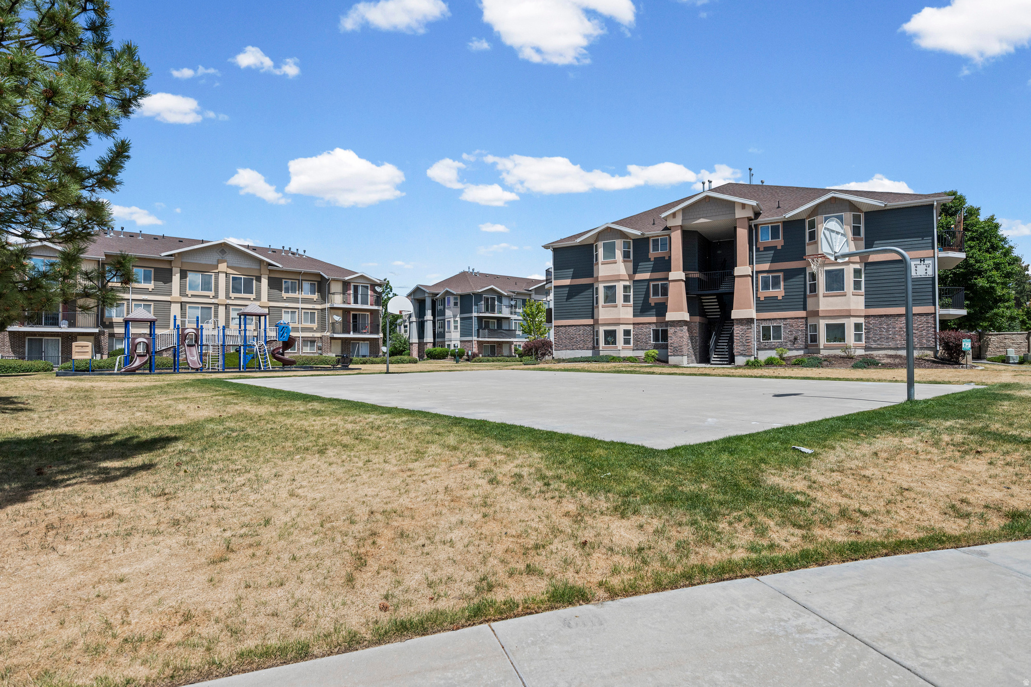 EAST TOWN VILLAGE - Residential