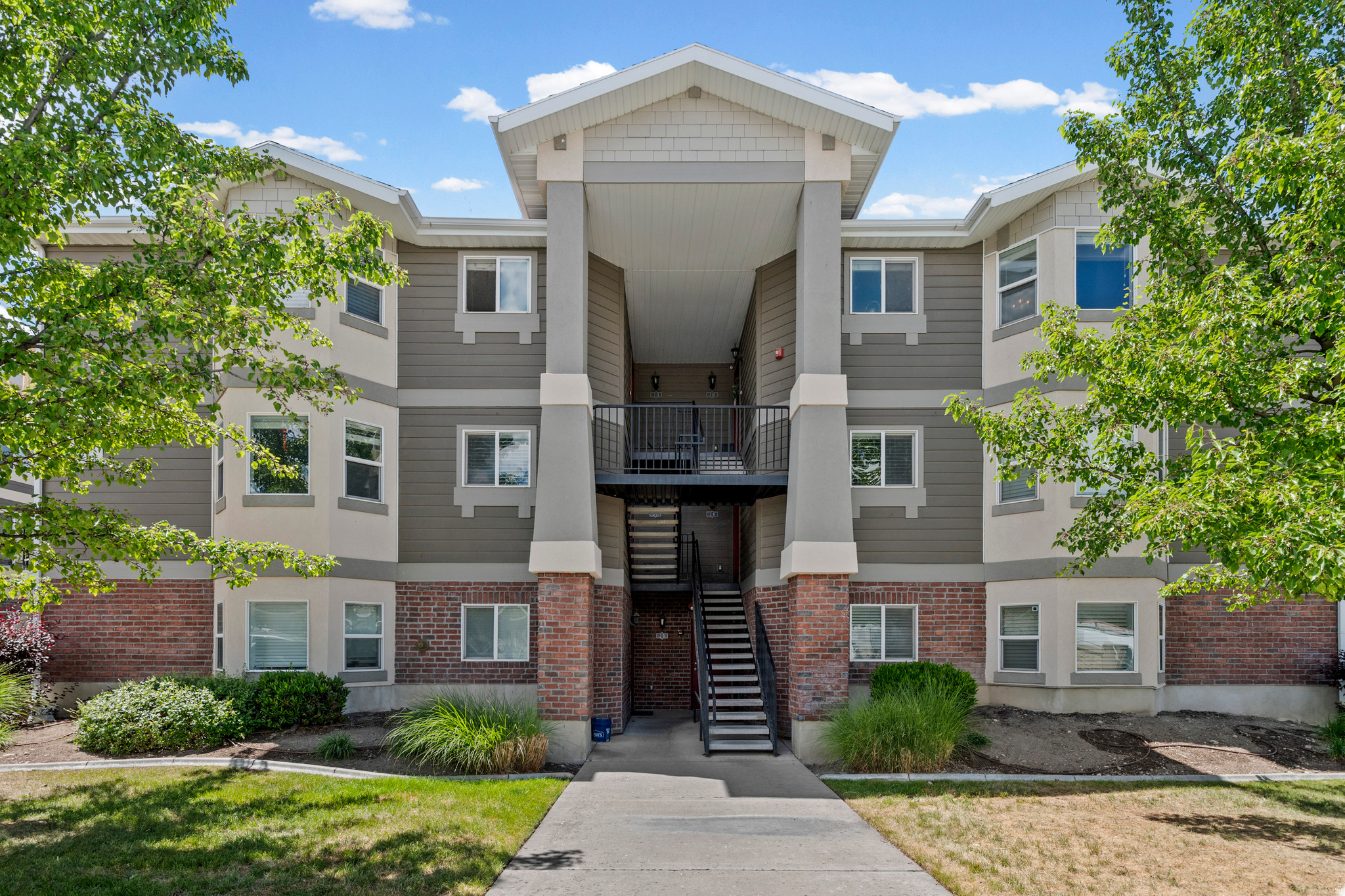 EAST TOWN VILLAGE - Residential